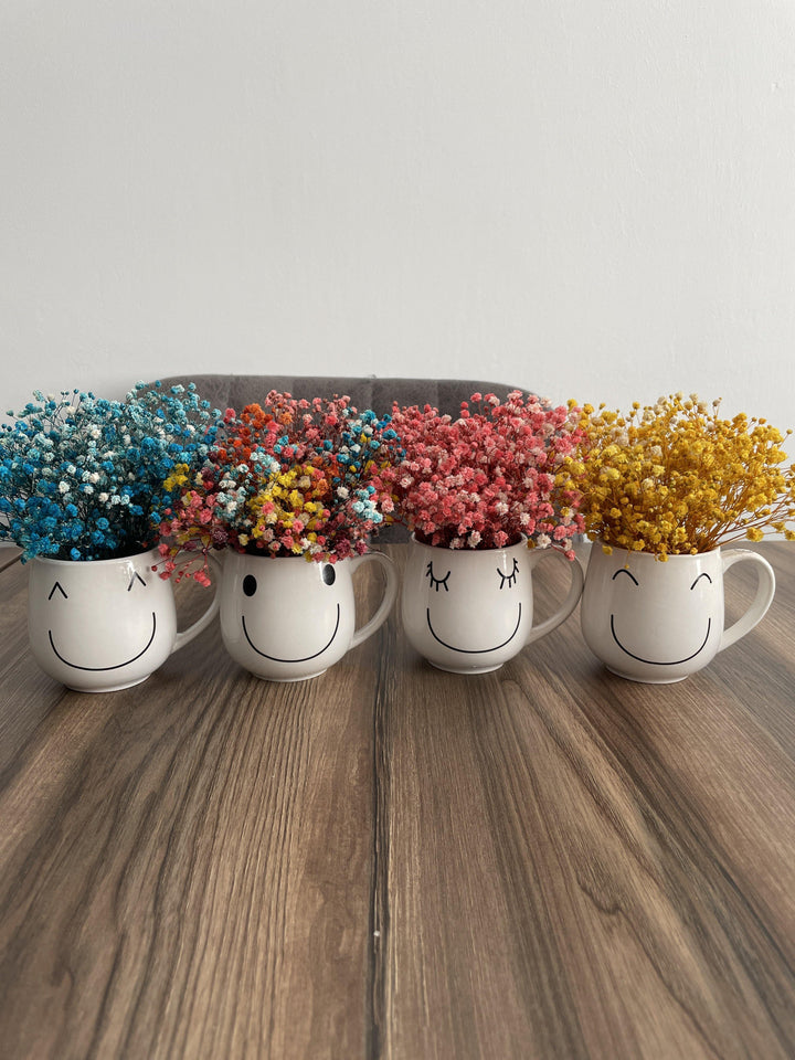 Happy Smile Tasse mit Schleierkraut in verschiedenen Farben - www.Flower-Passion.com