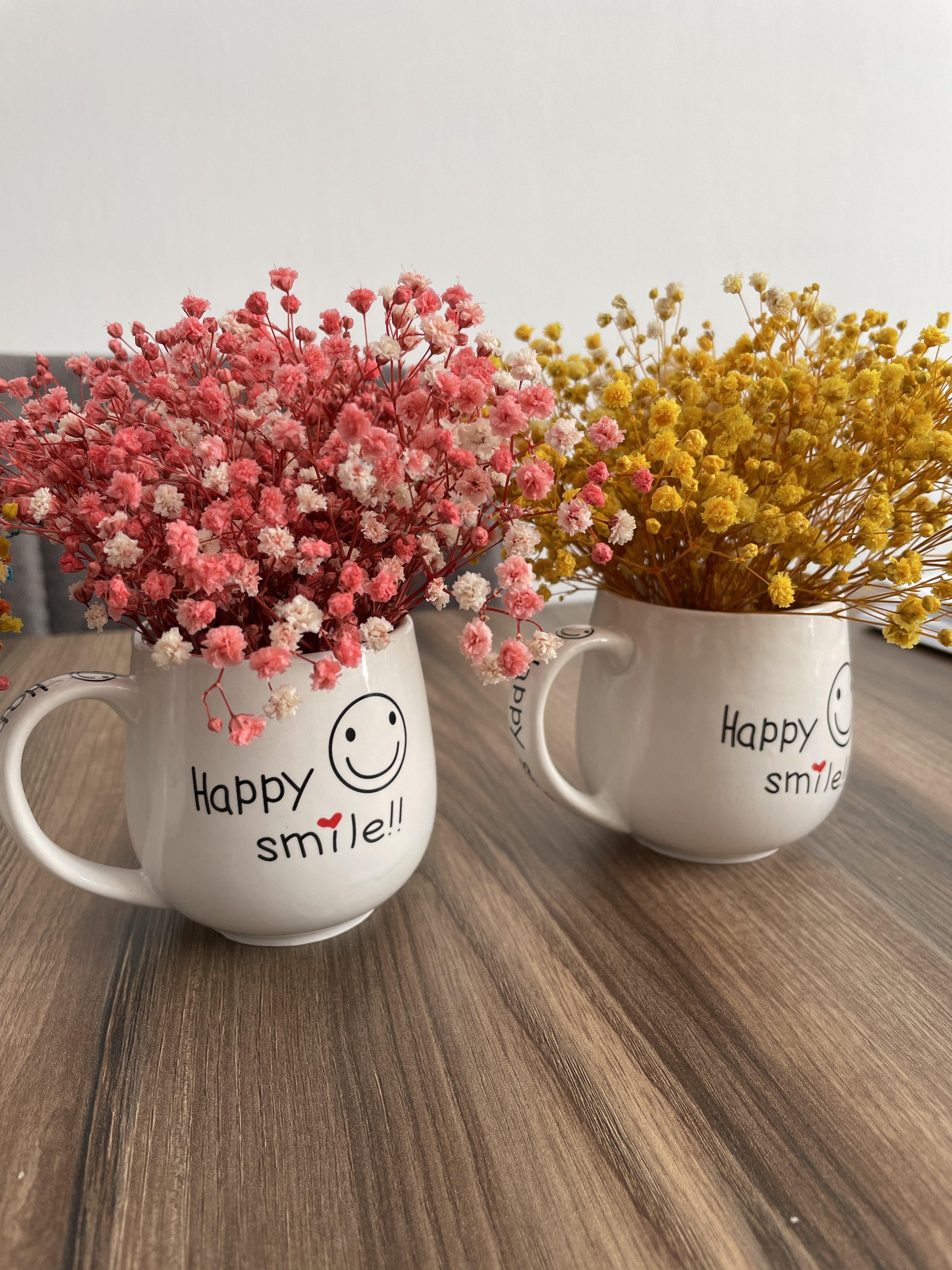 Happy Smile Tasse mit Schleierkraut in verschiedenen Farben - www.Flower-Passion.com