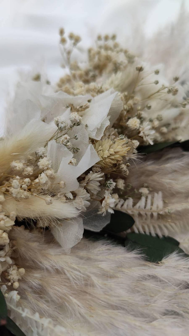 Hübscher Trockenblumenkranz - www.Flower-Passion.com