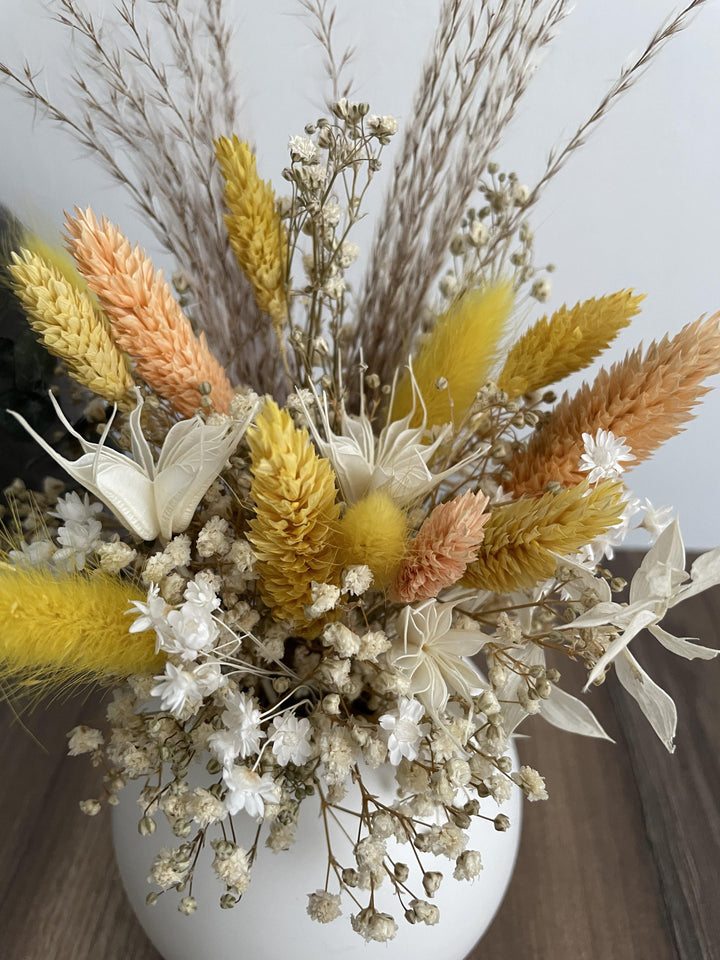Sommerlicher "Lana" Mini-Trockenblumen Sträußchen mit Vase - www.Flower-Passion.com