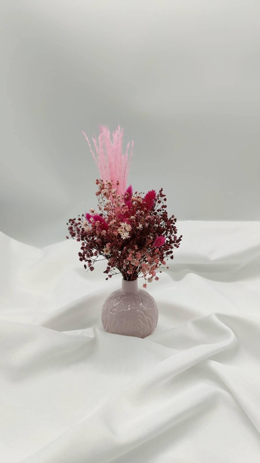 Mini-Trockenblumen Sträußchen mit Vase in weiß oder rosa - www.Flower-Passion.com