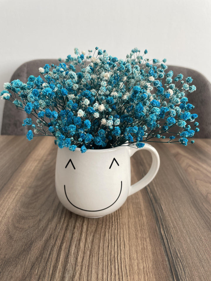 Happy Smile Tasse mit Schleierkraut in verschiedenen Farben - www.Flower-Passion.com