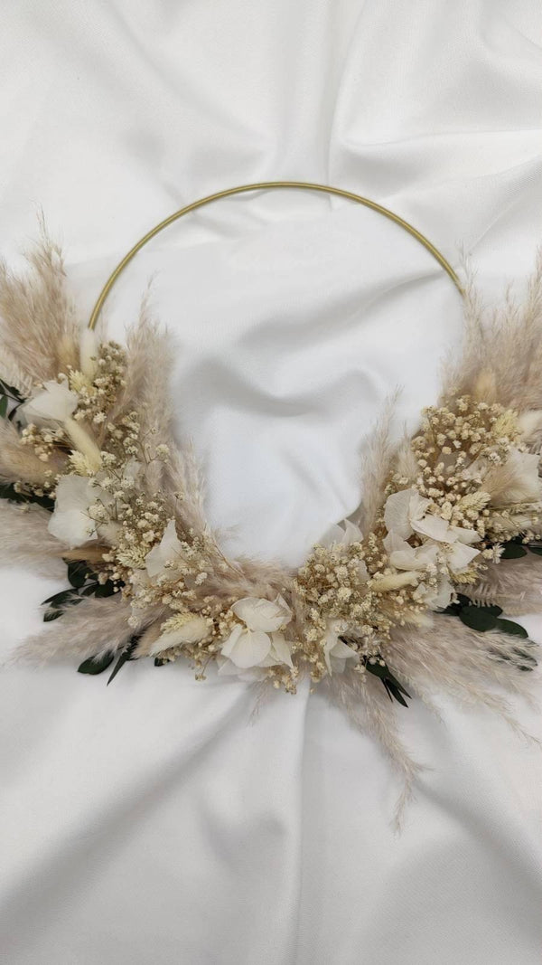 Hübscher Trockenblumenkranz - www.Flower-Passion.com